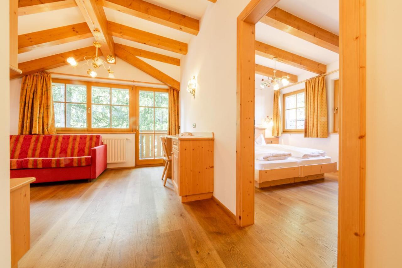 Residence Gruene Laterne - Lanterna Verde Sexten Luaran gambar