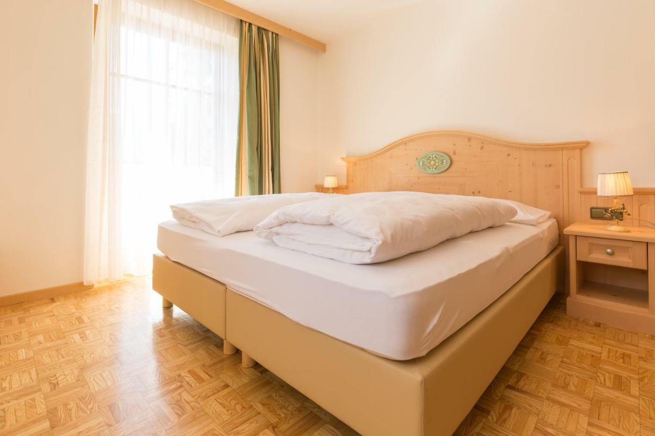 Residence Gruene Laterne - Lanterna Verde Sexten Luaran gambar