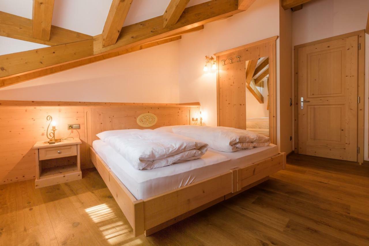 Residence Gruene Laterne - Lanterna Verde Sexten Luaran gambar